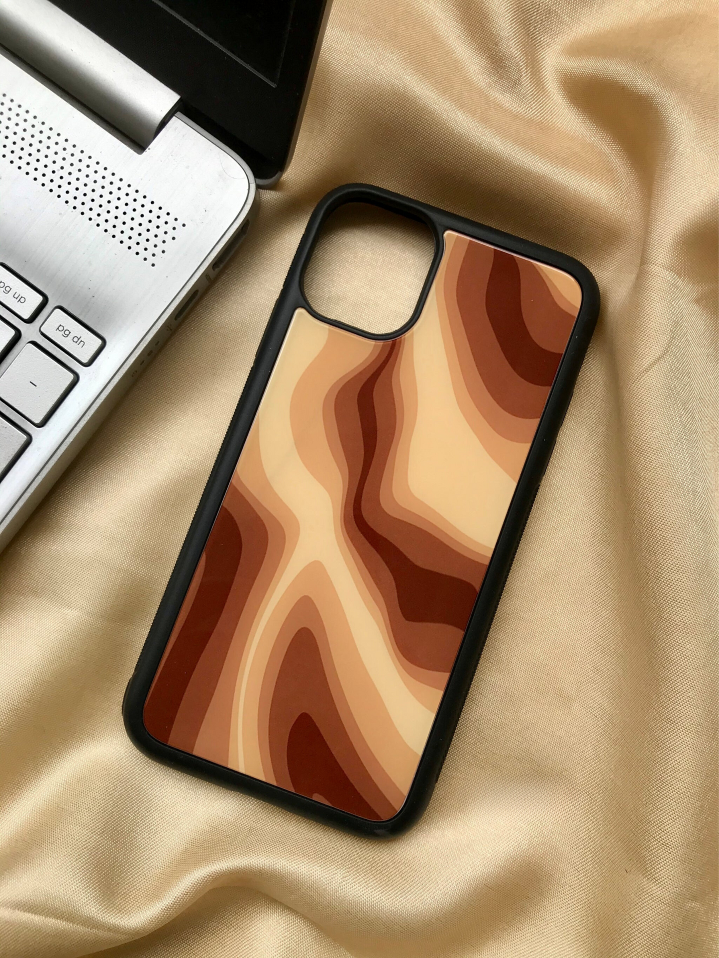 Brown Swirl Glass Case