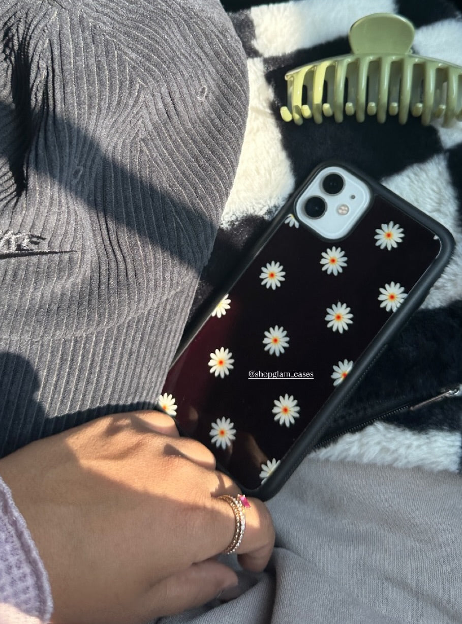 Black Daisy Glass Case